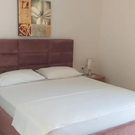 Ari's Apartament