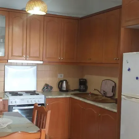 Apartament Ari's